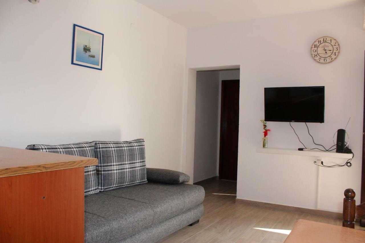 Sonja Appartement Pisak Buitenkant foto